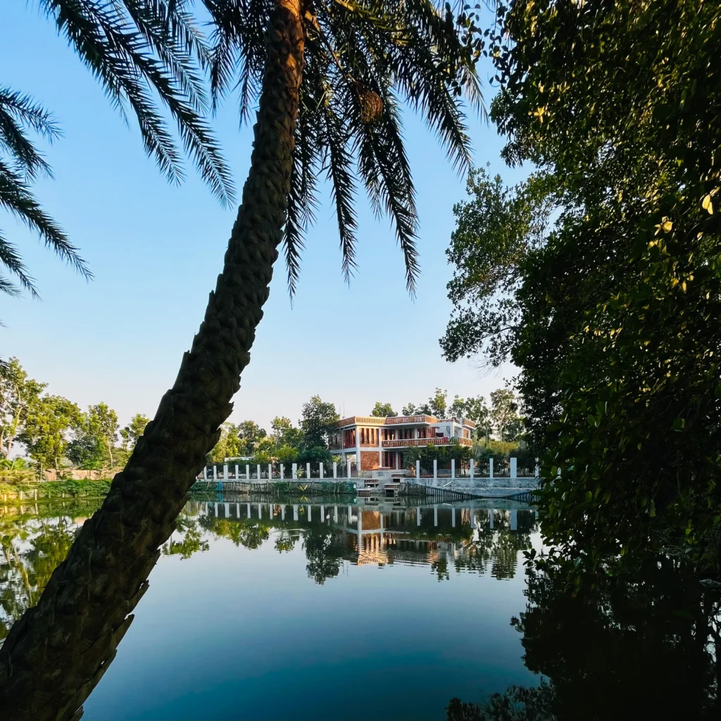 Exterior, Hawladar Bari, Shibchar, Bangladesh, by Maruf Raihan.Works. Photograph by Maruf Raihan