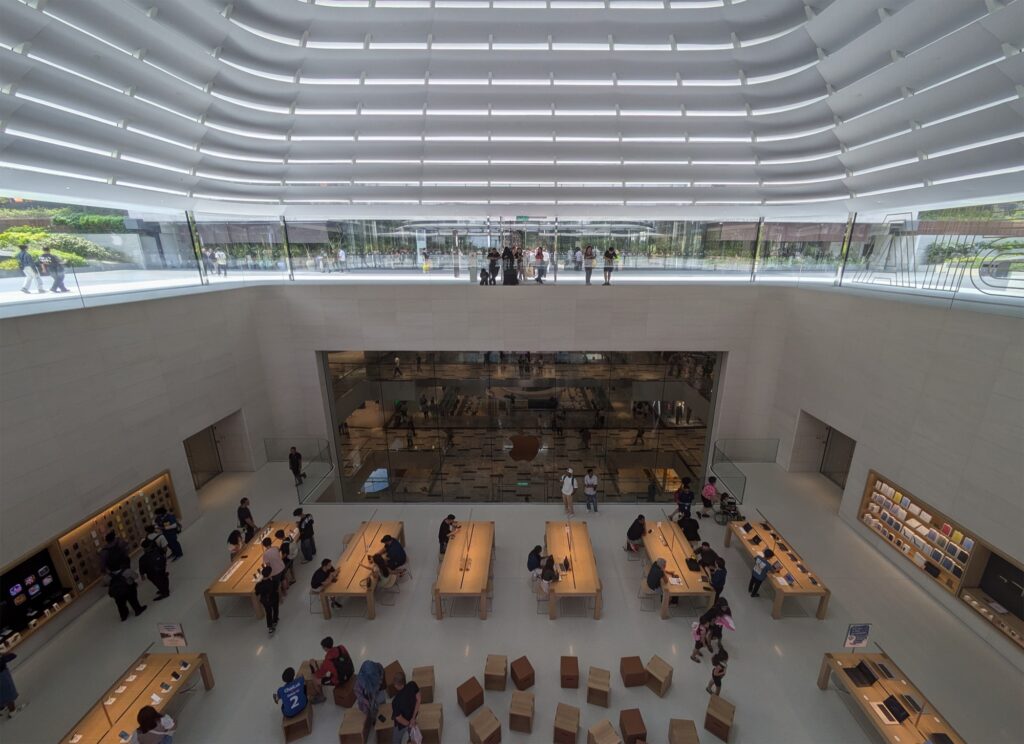 Of Glass Boxes and Domes - Praveen Bavadekar reviews The Apple Store at Kuala Lumpur, designed by Foster and Partners 12