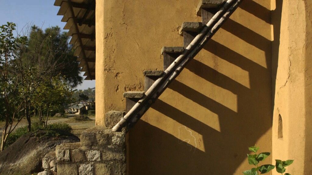 Play of light and shadows around a staircase. Sambhaavnaa Institute. © Steffi Giaracuni