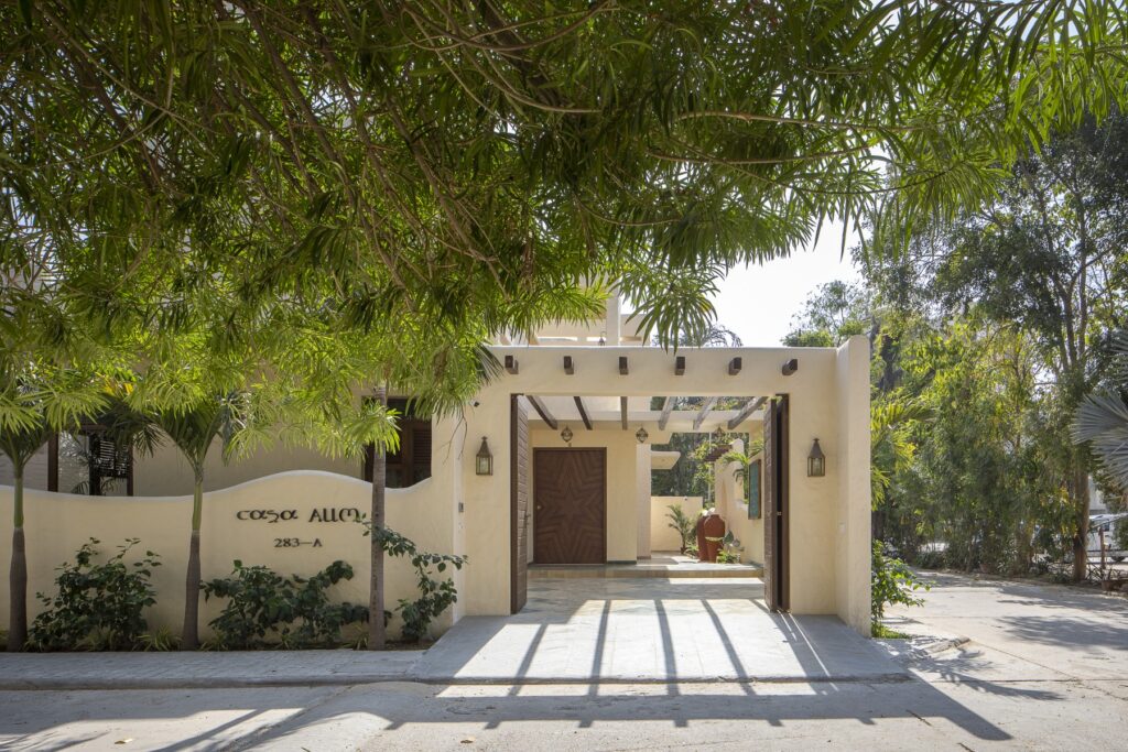 Exterior. Casa Aum, Ahmedabad, India, by Mistry Architects. Photograph by Umang Shah