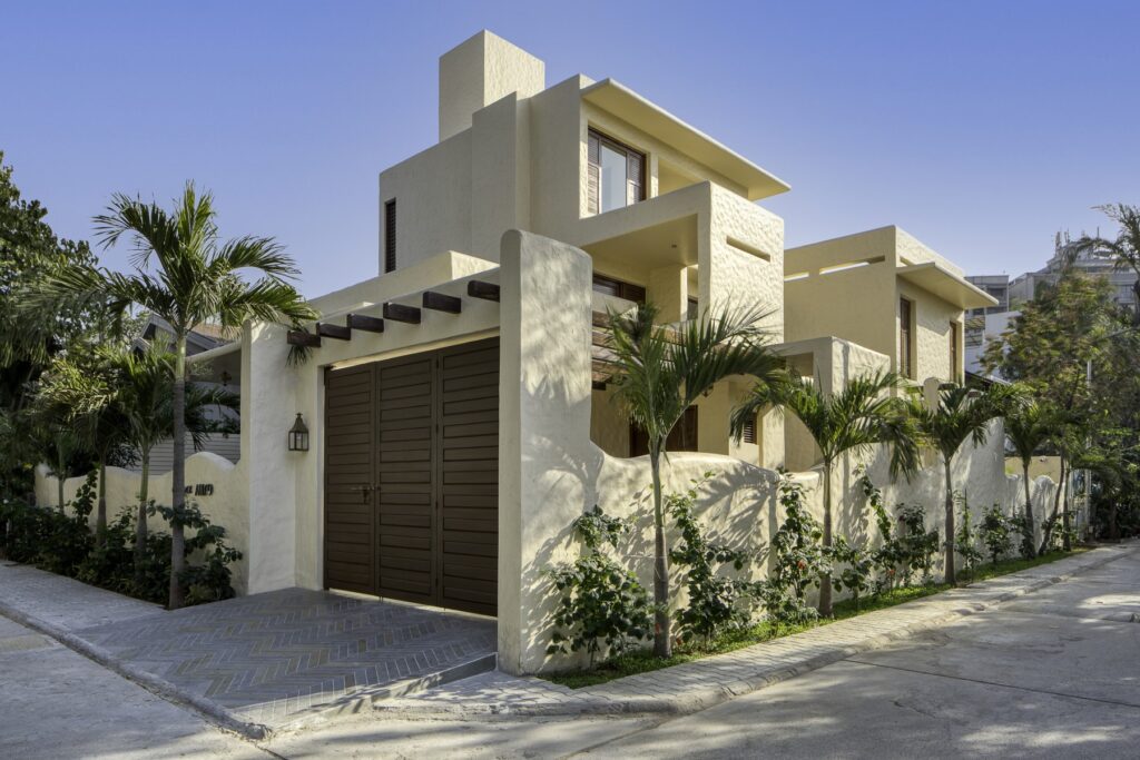 Exterior. Casa Aum, Ahmedabad, India, by Mistry Architects. Photograph by Umang Shah