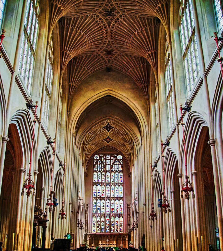 The distinctive Bath Abbey interior. © Mitch Hodge  