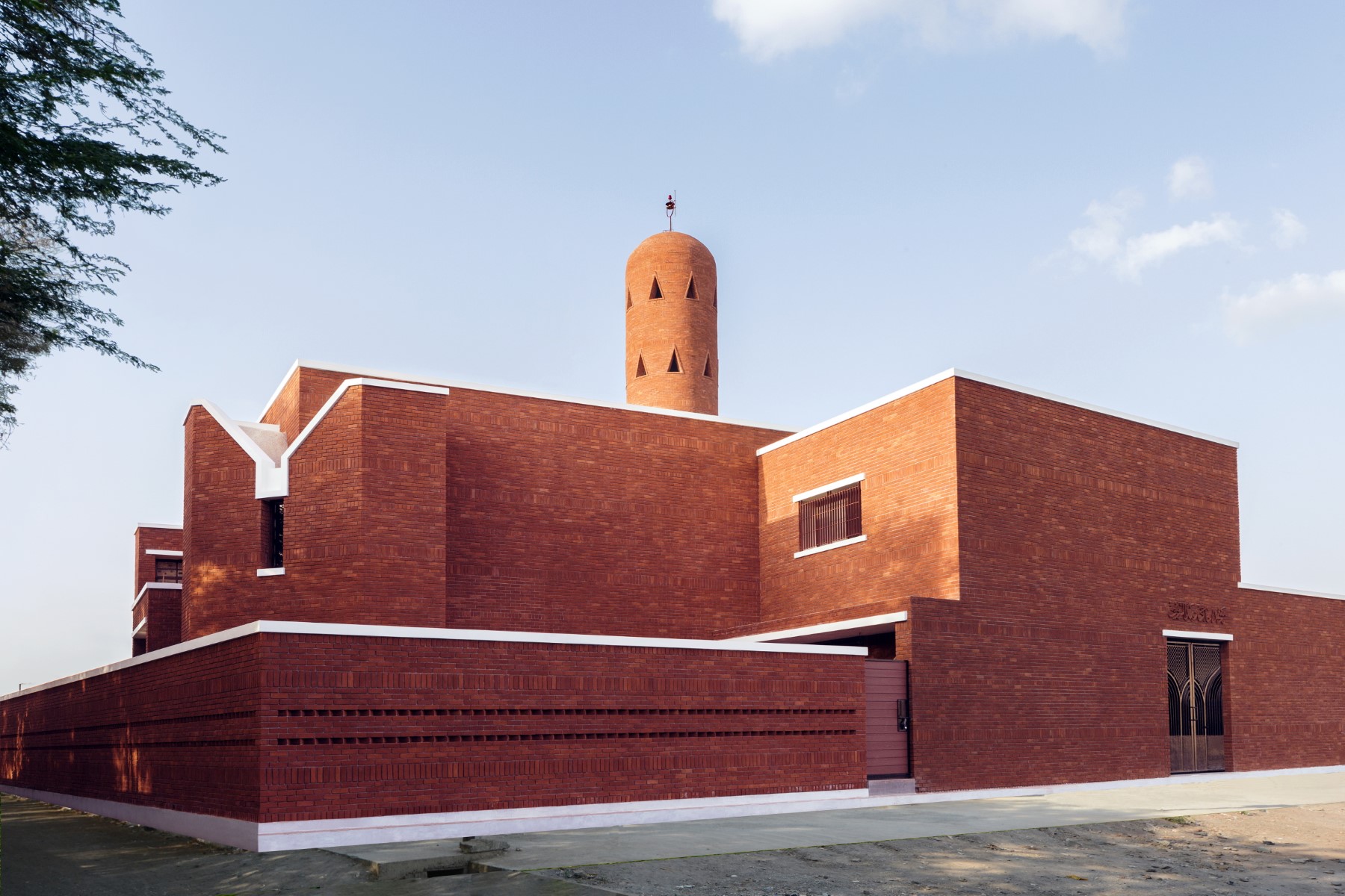 Masjid-e-Haji Abdur Rauf, Malegaon, Maharashtra, by NBZ Architectural Consultants. © NBZ Architectural Consultants