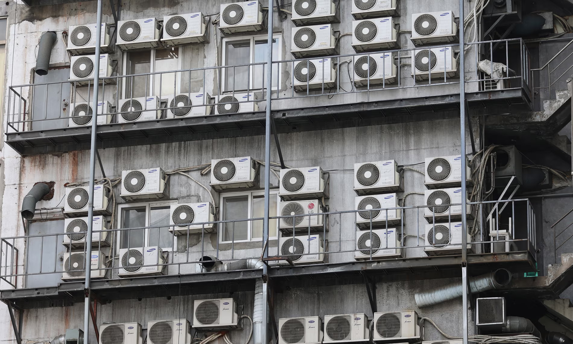 Air Conditioners. © Yonhap/EPA