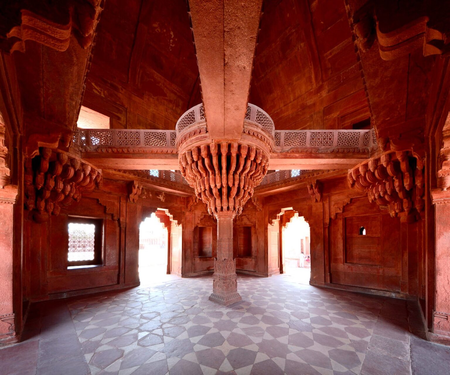 Diwan-i-Khas at Fatehpur Sikri. Image by Manfred Sommer