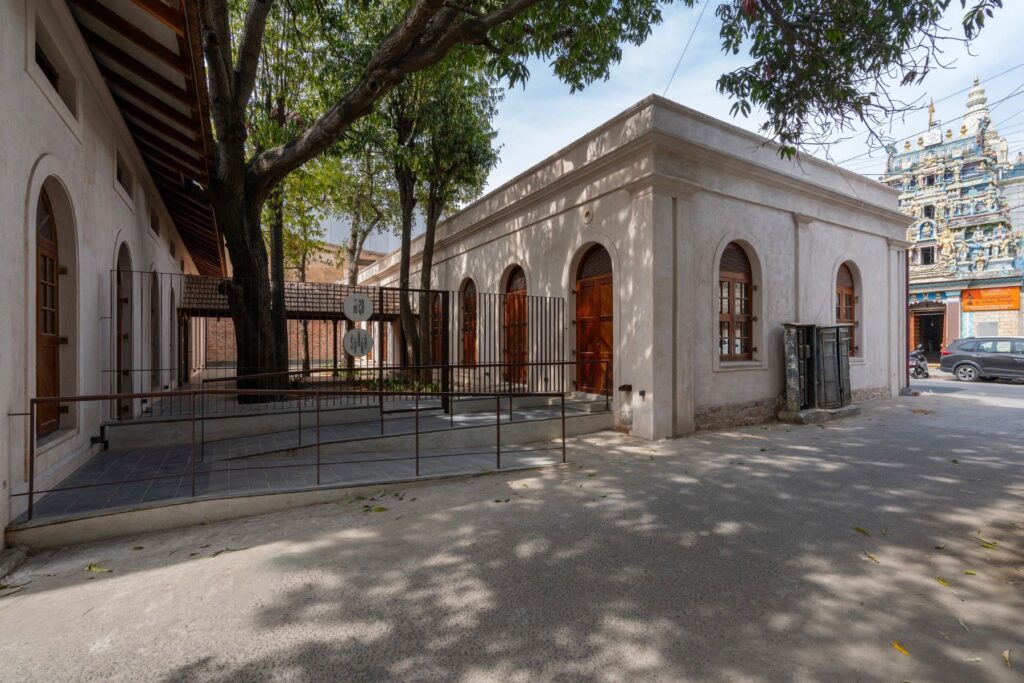"The quiet elegance of the renovation has adequately paid homage to Sabha’s historicity." —Suchitra Deep reviews Sabha's restoration by Hundredhands 22 "The quiet elegance of the renovation has adequately paid homage to Sabha’s historicity." —Suchitra Deep reviews Sabha's restoration by Hundredhands 21