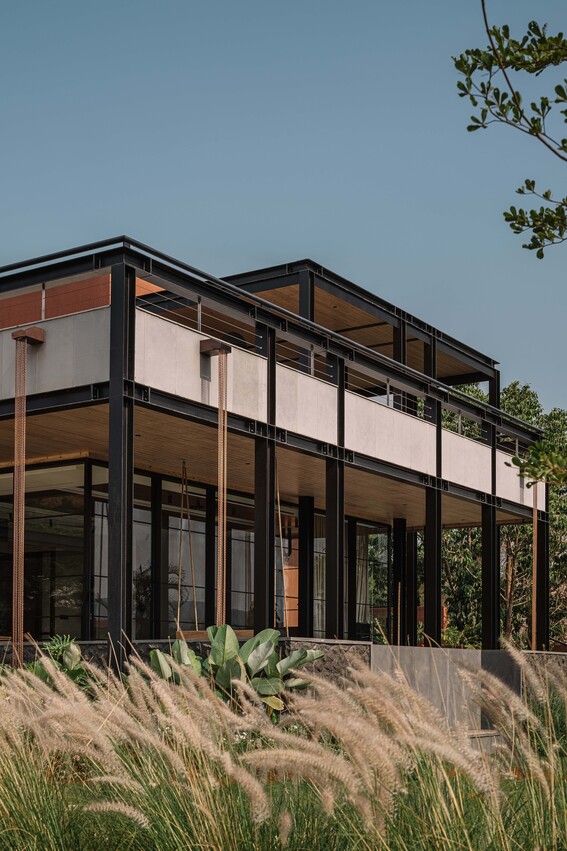 House of Material and Character, Lonavala, Maharashtra, by SHROFFLEóN 18 Shroff-Leon-Arora-Lonavala House