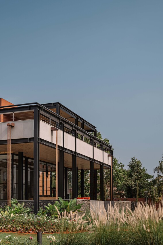 House of Material and Character, Lonavala, Maharashtra, by SHROFFLEóN 2 Shroff Leon Arora Lonavala House