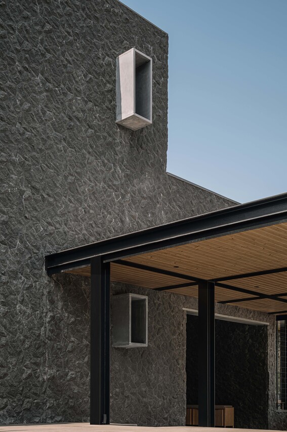 House of Material and Character, Lonavala, Maharashtra, by SHROFFLEóN 15 Shroff-Leon-Arora-Lonavala House