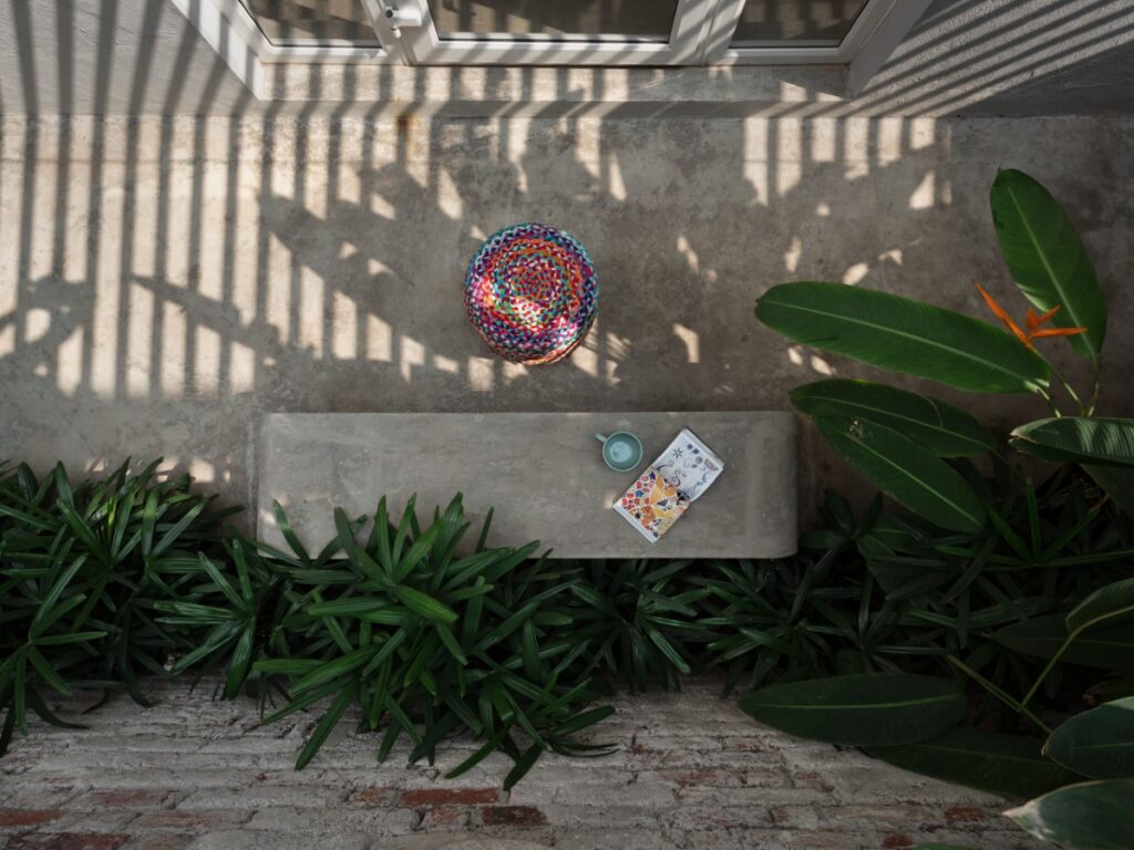 Z-Design Studio, Solapur, Maharashtra, by Z-Design Studio 7 Court in plan. Z-Design Studio. © Pranit Bora