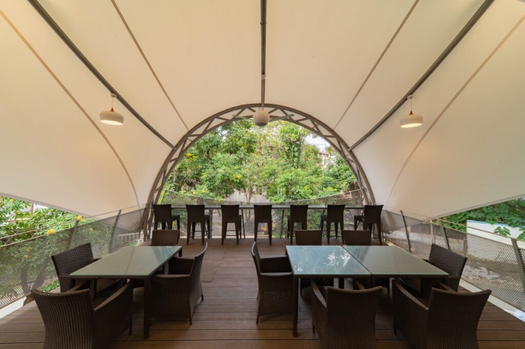 Elevated Dining Deck at RMV Club, Bengaluru, Karnataka, by Funktion Design 3 Elevated Dining, RVM Club, by Funktion Design. © Nihal Ramesh