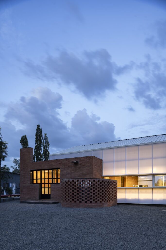 Sangam, Pune, Maharashtra, by Alkesh Gangwal & Associates 9 Sangam Canteen, Alkesh Gangwal & Associates. © Vivek Eadara