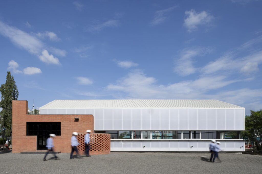 Sangam, Pune, Maharashtra, by Alkesh Gangwal & Associates 4 Sangam Canteen, Alkesh Gangwal & Associates. © Vivek Eadara