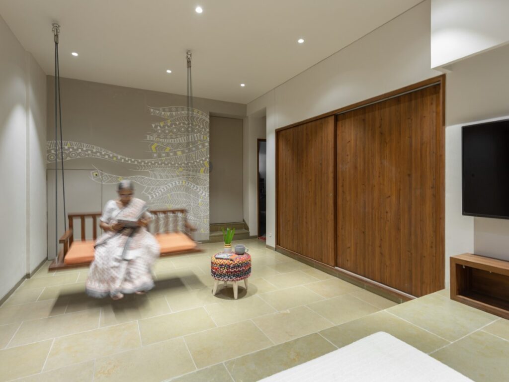 Z-Design Studio, Solapur, Maharashtra, by Z-Design Studio 15 Swing in bedroom. Z-Design Studio. © Pranit Bora