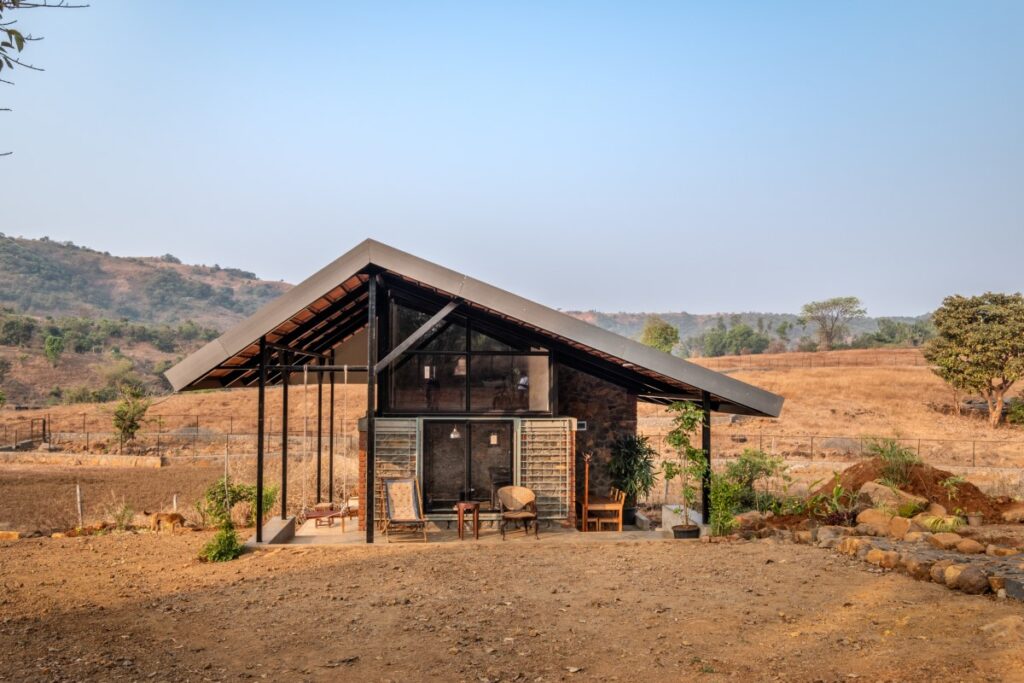 Writer's Cottage, Velhe, Maharashtra, by Fractal Chaos 39 Writer's Cottage, by Fractal Chaos