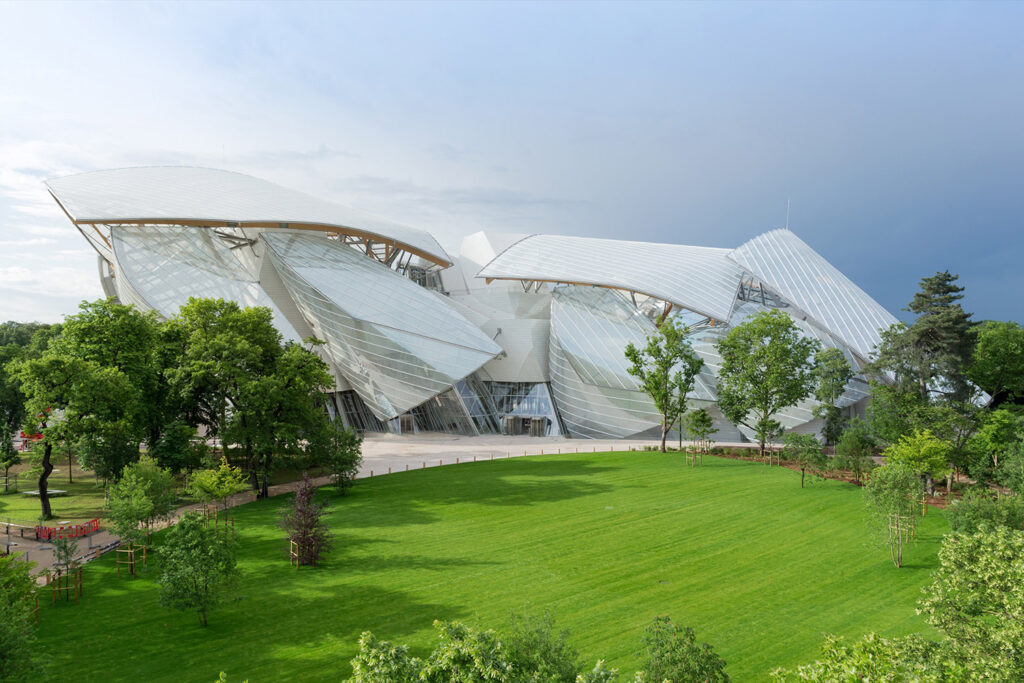 Legendary Architect Frank Gehry Dies at 96 5 Foundation for Louis Vuitton by Frank Gehry. © Iwan Baan 2014