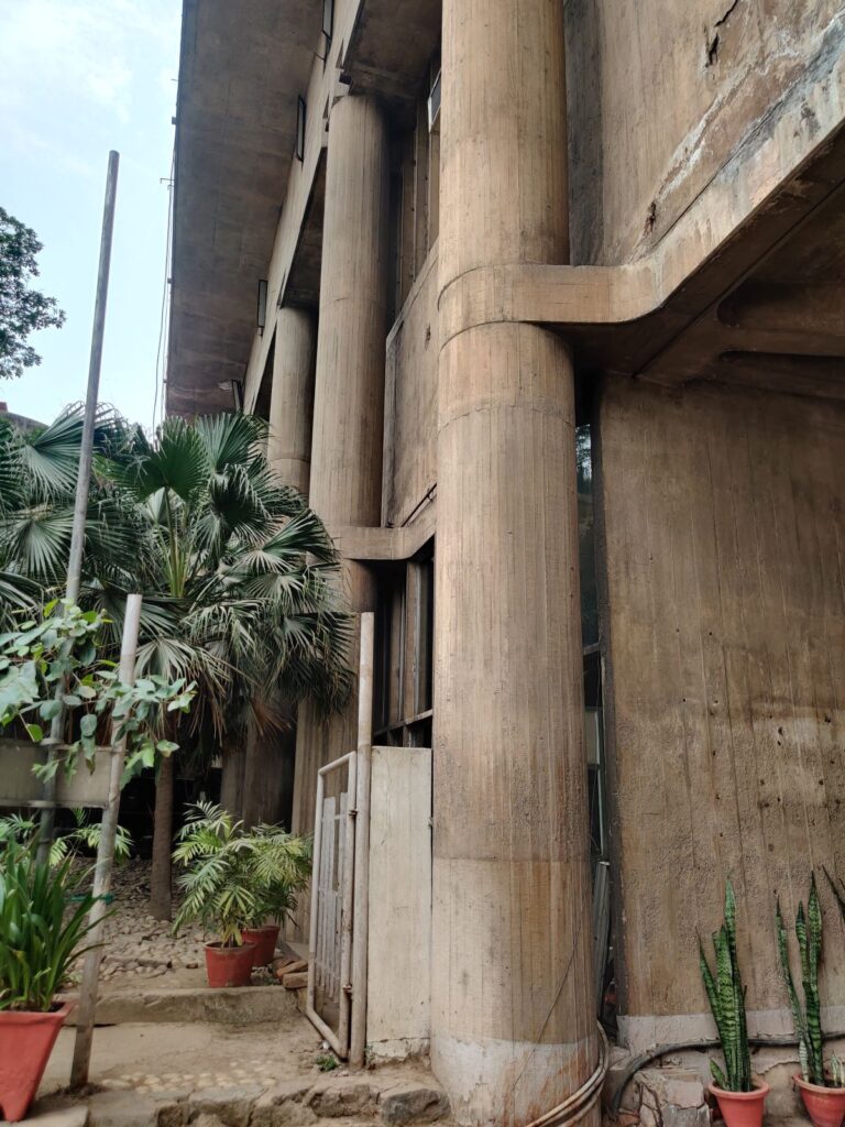 Details of the curved collars for the columns, 2022. Photo Credits Suhela Kaur Maini